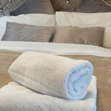 Zenith Abode Apartment Birmingham Bagian luar foto